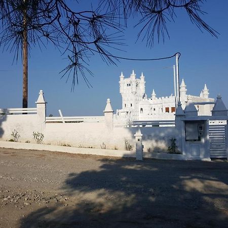 Snow White Castle Apartment Kiotári Kültér fotó