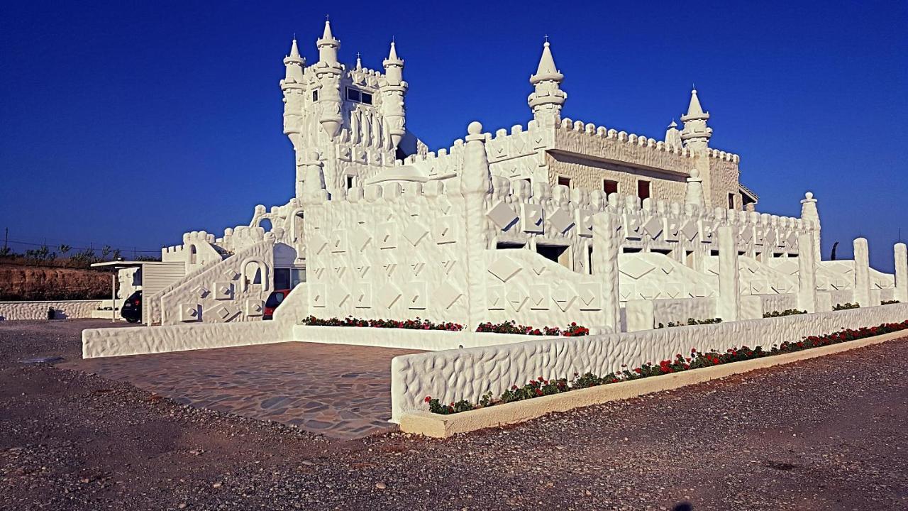 Snow White Castle Apartment Kiotári Kültér fotó
